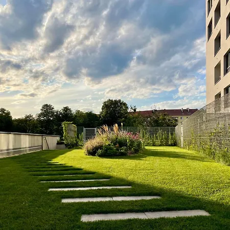 Peak At Danubius Apartment Pressburg